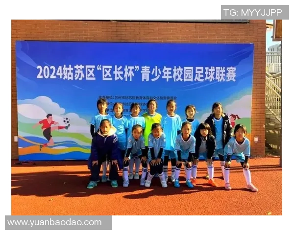 追逐绿茵梦想的脚步在青春的舞台上绽放光彩